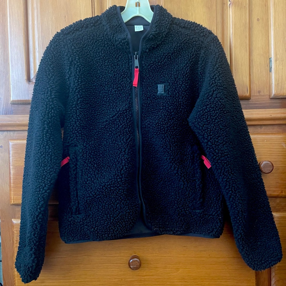 TOPO Designs Women's Black Sherpa Fleece full zipper reversible jacket. Size S